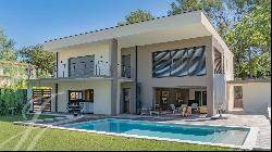 Gated domain - contemporary house