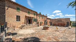 Il Convento with truffle, vineyards and olive grove Siena – Toscana