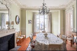 Paris 7th District - Bon Marche - Family and reception apartment with exceptional views