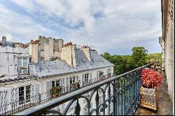 Paris 6th District - A superb pied a terre