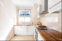 Paris 16th District - A bright 3-bed apartment