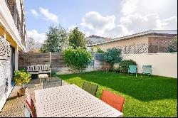 Rueil-Malmaison - Town center- Duplex - 4 bedrooms -Garden de 170 sqm.