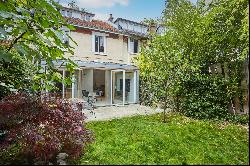 Paris XIXe - Mouzaïa - Family house with garden