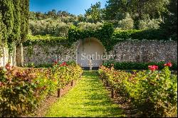 Stunning historic villa in the hills near Lucca