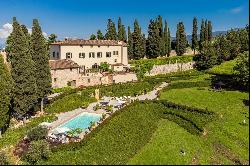 Stunning historic villa in the hills near Lucca