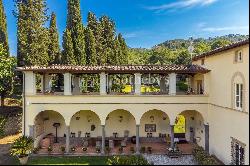 Stunning historic villa in the hills near Lucca