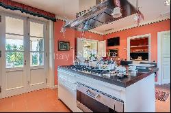 Exclusive villa on the hills of Lucca