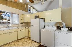 Mid-century mod renovation/fix &flip opportunity in Virginia Village!