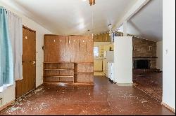 Mid-century mod renovation/fix &flip opportunity in Virginia Village!