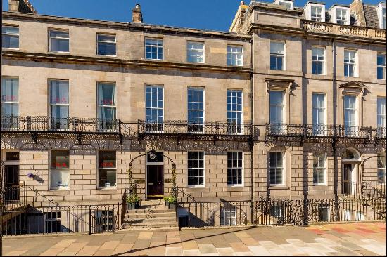 An exceptional refurbished Georgian townhouse in the West End.