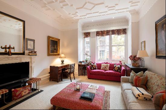 A light and bright one bedroom apartment offering high ceilings and period details through