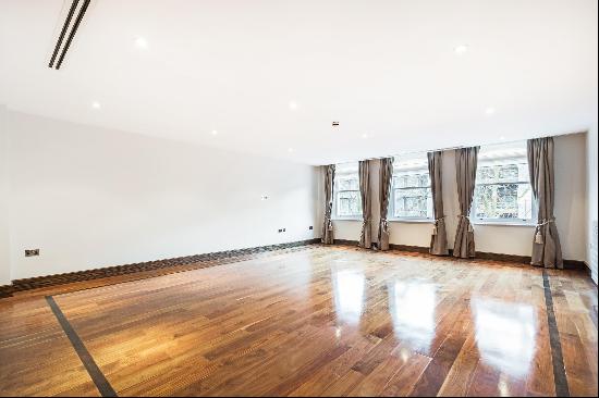 2 bedroom flat to rent in Knightsbridge, SW3