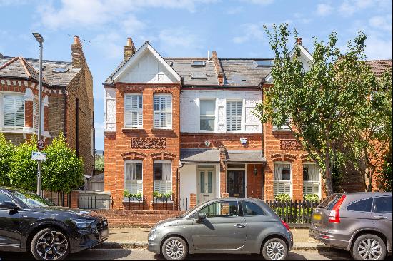 Victorian Semi-detached five bedroom family house