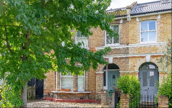 Located on one of East Dulwich's favourite tree lined residential roads,  this beautiful 5