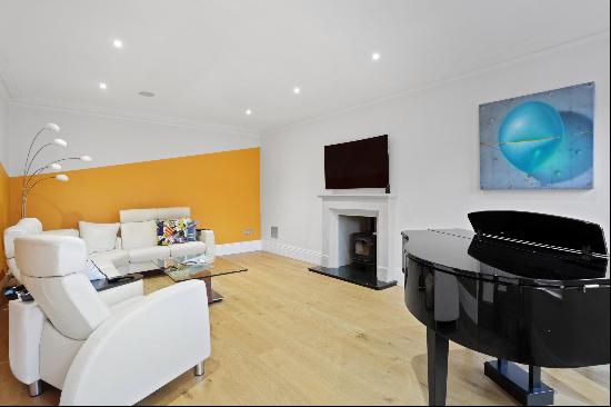 * SOLE AGENT* A contemporary and spacious family home,  finished to a very high standard, 