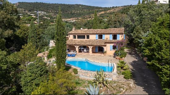 A beautiful Provencal bastide style house for sale in Grimaud.