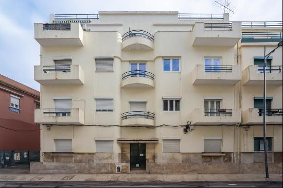 Beautiful, fully-renovated 3-bedroom apartment in Arroios, Lisbon.