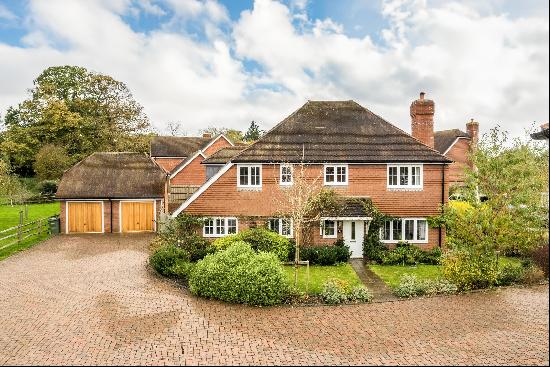 An attractive and beautifully presented family house with stunning rural views, set in a f