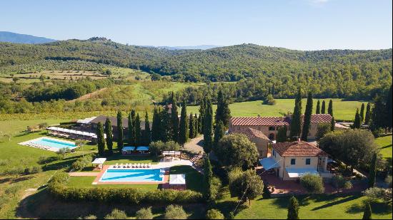 A wonderful 'agro-tourism' resort in an outstanding location in the heart of Tuscany.