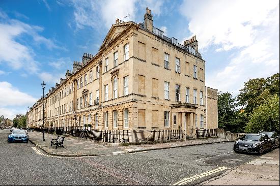 A fabulous apartment over two floors within an elegant Grade I listed Georgian townhouse o