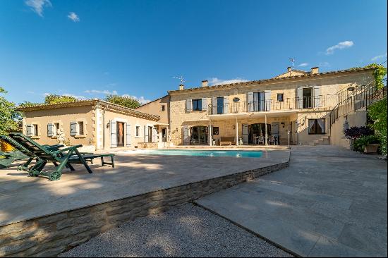 Magnificent 19th-century home for sale in the centre of Uzes.