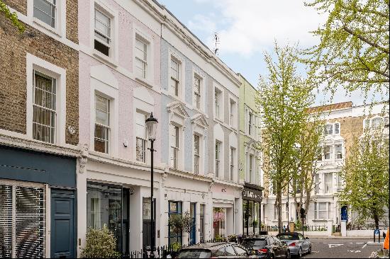 A best in class two-bedroom apartment with three roof terraces in Notting Hill, W11