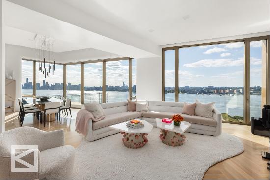 Elevated high above downtown Manhattan, this penthouse graces the summit of the iconic 