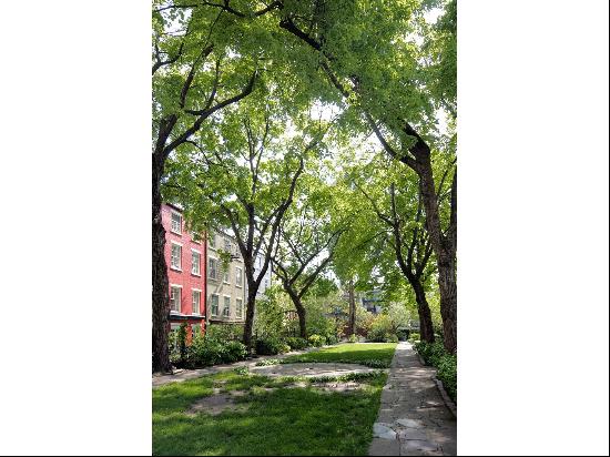 On Sullivan-MacDougal Gardens, a private enclave of 20 classic townhouses set onto a ce