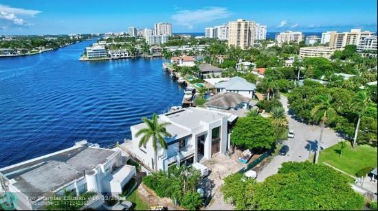 Located directly on 90ft of direct intracoastal waterway on beautiful auto-gated Terra Mar