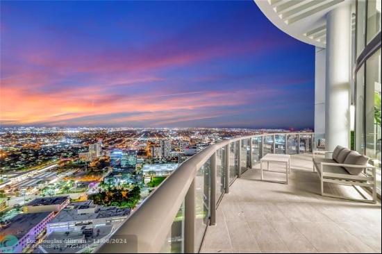 100 LAS OLAS GRAND PENTHOUSE WITH 20 FT CEILINGS AND A 3 CAR GARAGE PARK.  46 levels, 113 