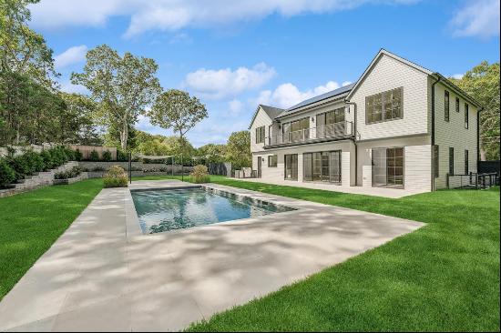 Just completed in Southampton, this stunning 7 bedroom, 6 bathroom home, with approximatel