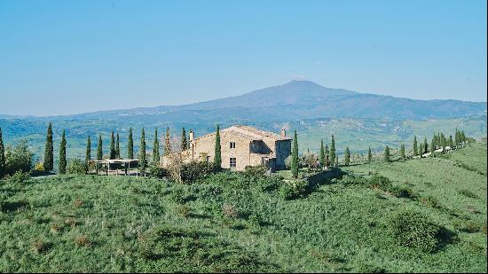 Stunning turn-key farmhouse with possibly the best 360 degree views in Tuscany.