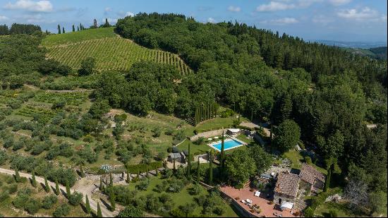 One-of-a-kind panoramic property situated ca. 400 m above Montefioralle, Greve in Chianti.