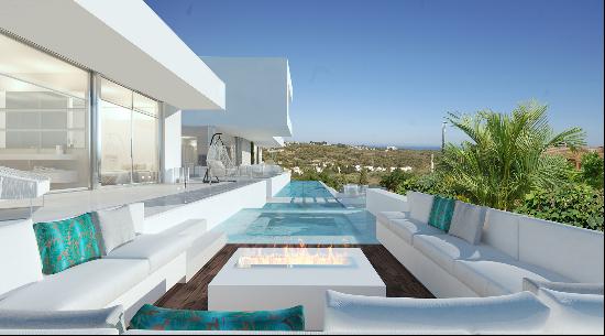 Turn-key project of a two-level south facing villa in Los Flamingos