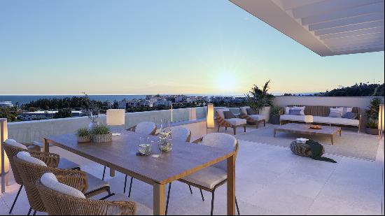 Three-bedoom penthouse in a 41-unit complex in west of Estepona