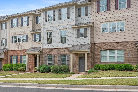 Traditional Brick Townhome In Desirable Smyrna Neighborhood.