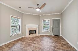 Spacious Bungalow For Rent In Kennesaaw!