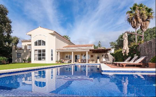 Villa in quiet and private street in South Point, Sotogrande