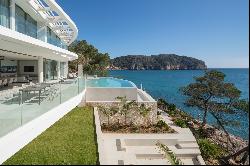 Luxury villa in Camp de Mar