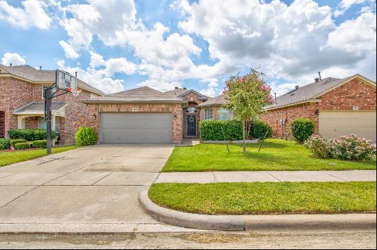 5804 Barrier Reef Drive, Fort Worth, TX 76179