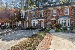 414 Middle Oaks Drive, Chesapeake, VA 23322