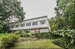 Historic property with significant development potential in Petrópolis