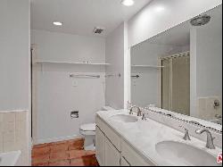 1118 3rd St Apt 202