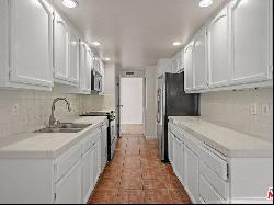 1118 3rd St Apt 202