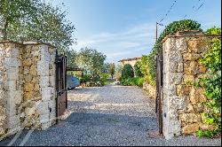 Stone bastide in the centre of Valbonne