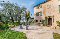 Stone bastide in the centre of Valbonne