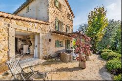 Stone bastide in the centre of Valbonne