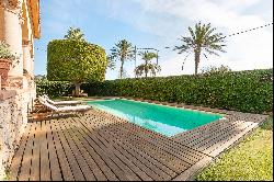 Spectacular Indiana House on the Sitges seafront promenade