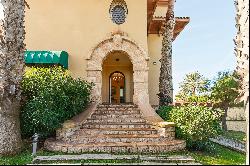 Spectacular Indiana House on the Sitges seafront promenade