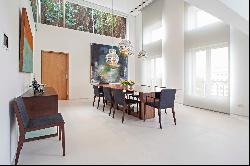 Triplex penthouse with excellent design next to Ibirapuera Park